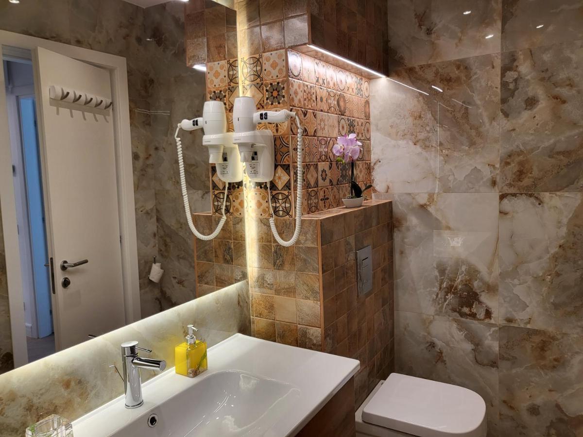 Grozavesti Luxury Apartment With 2 Rooms Bukarest Eksteriør billede