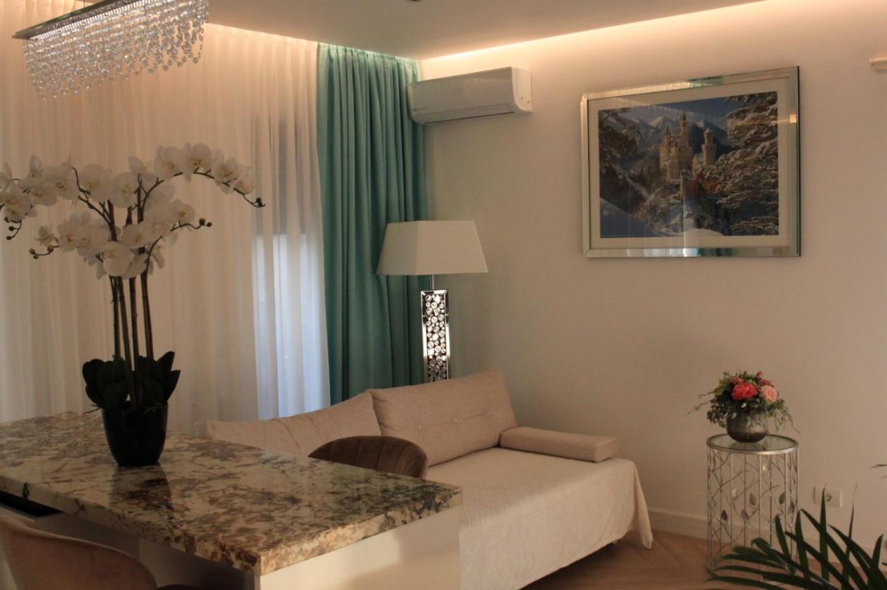 Grozavesti Luxury Apartment With 2 Rooms Bukarest Eksteriør billede